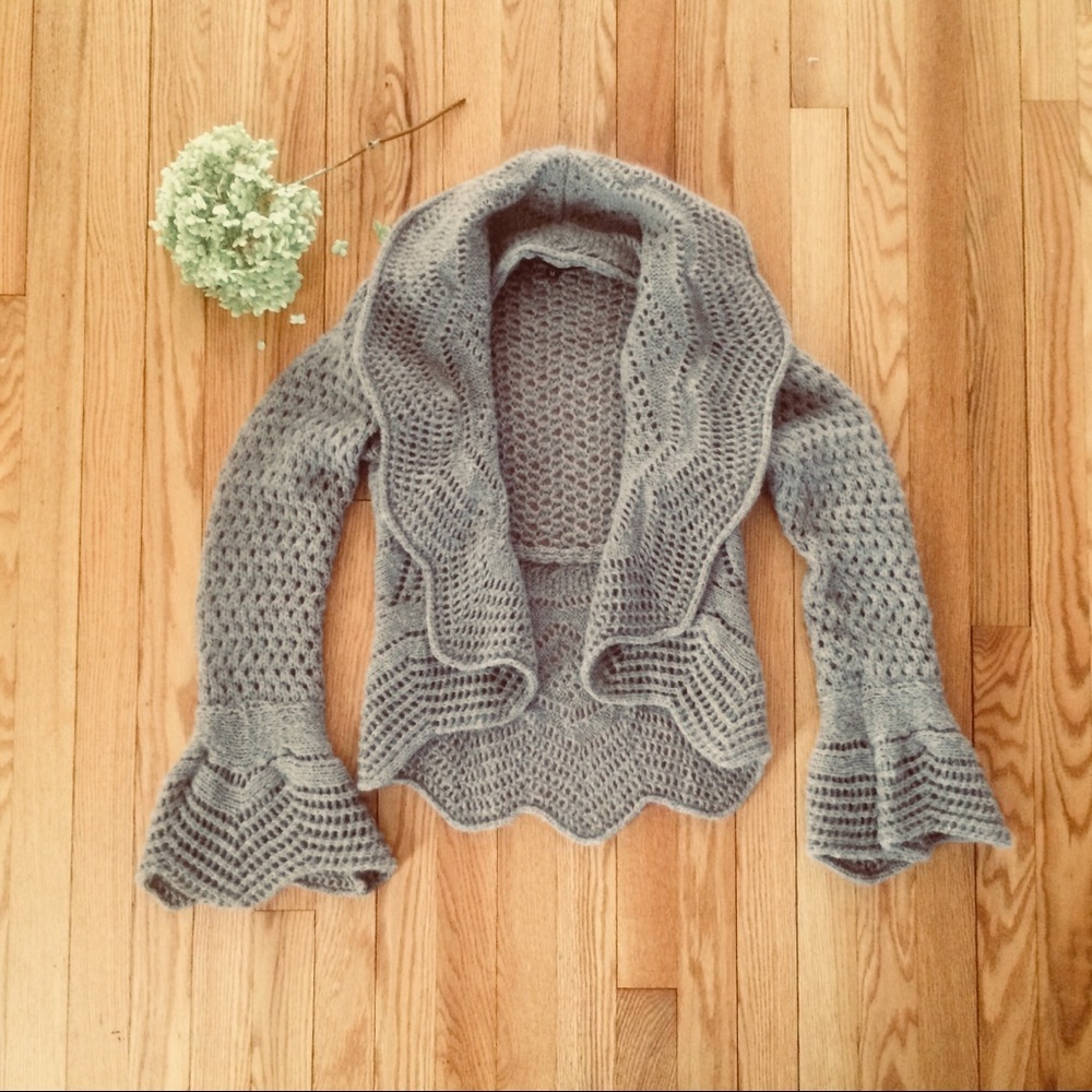 Italian knit bell sleeve open sweater / shrug